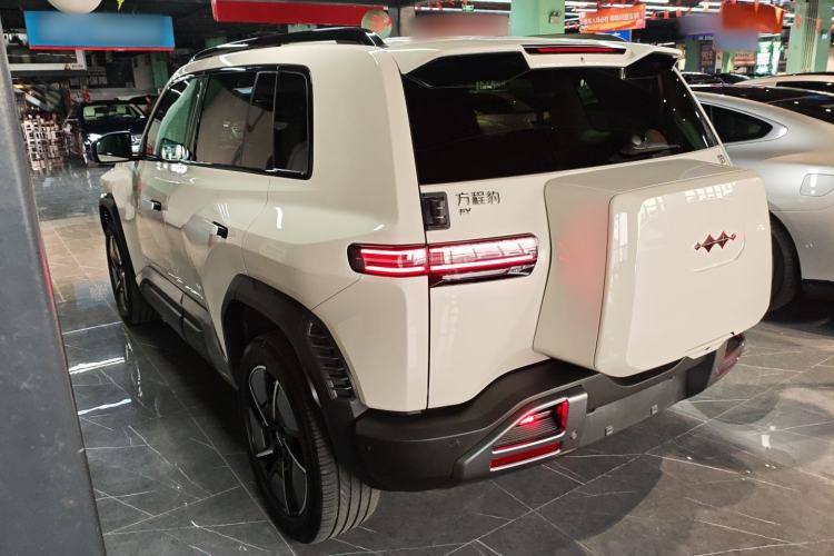 Used Formula Leopard Titanium 3 2025 501KM All-Wheel Drive Intelligent Driving Ultra Version Exterior 2