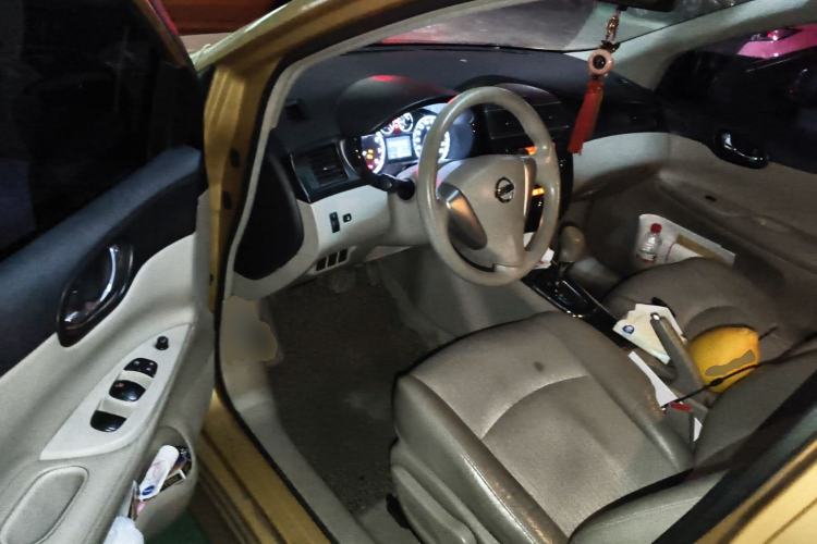 Used Nissan Tiida 2011 1.6L CVT Smart Version