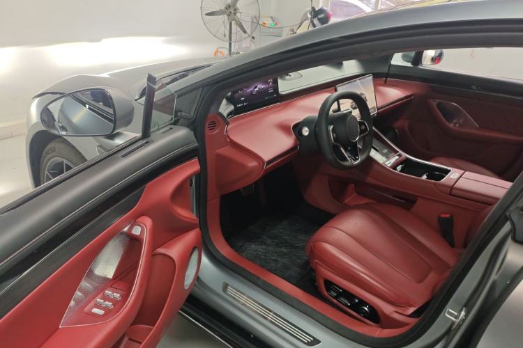 Used Hima Luxeed S7 2025 785 km Ultra