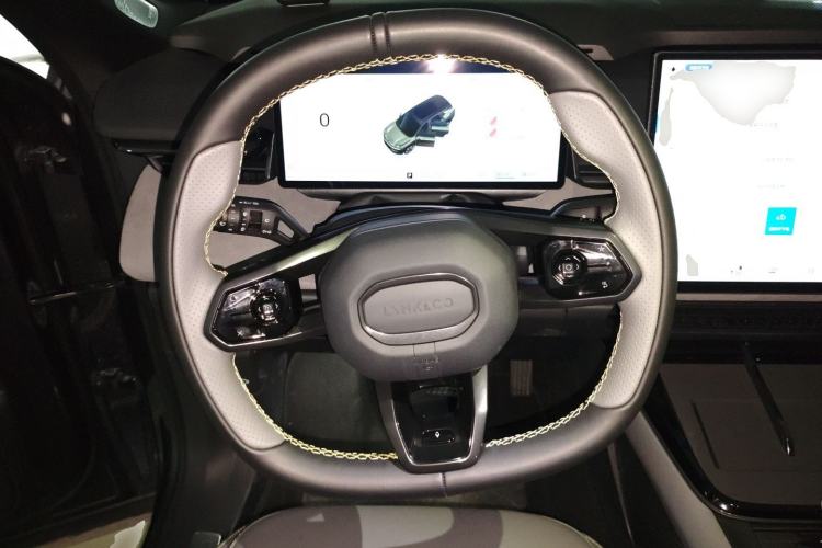 Used Lynk & Co 08 EM-P 2025 120km Long-Range Pro
