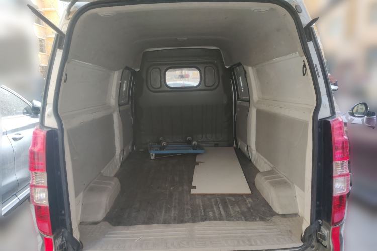 Used Jinbei New Hiace S 2018 1.5L Wealth Edition Van DLCG14