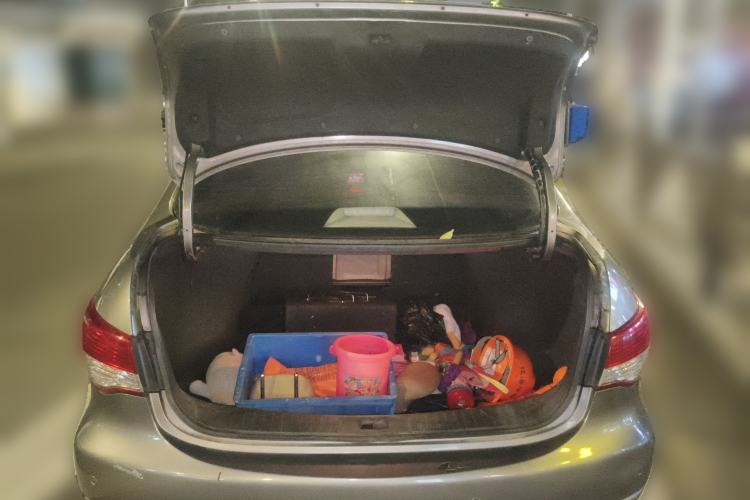 Used Nissan Sylphy 2012 Classic 1.6XE Automatic Comfort Edition Trunk