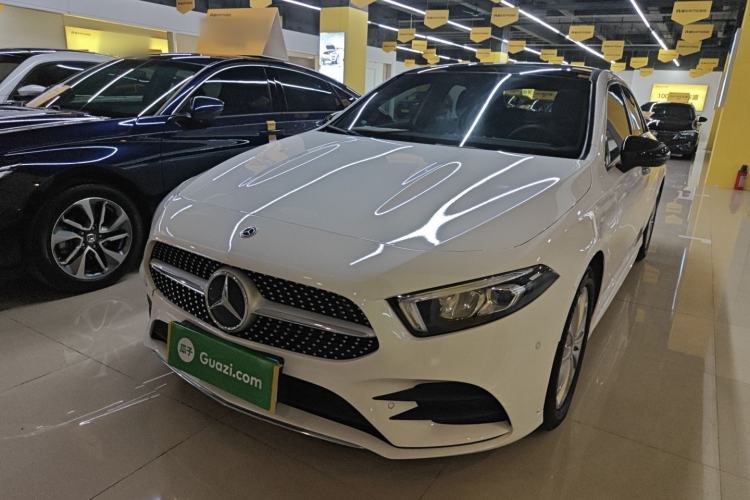 Used Mercedes-Benz A-Class 2021 A 200 L Sport Sedan Fashion Model
