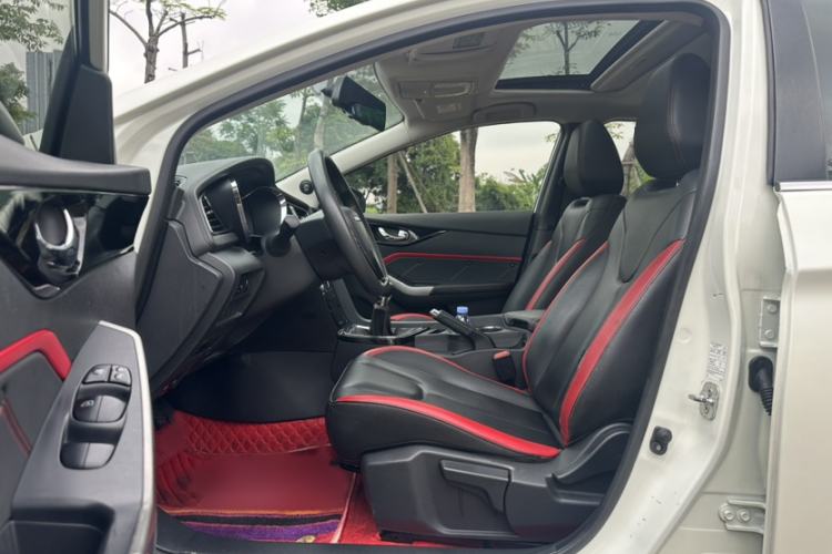 Used Venucia D60 2018 1.6L Manual Smart Connect Elite Edition Left Front Seat