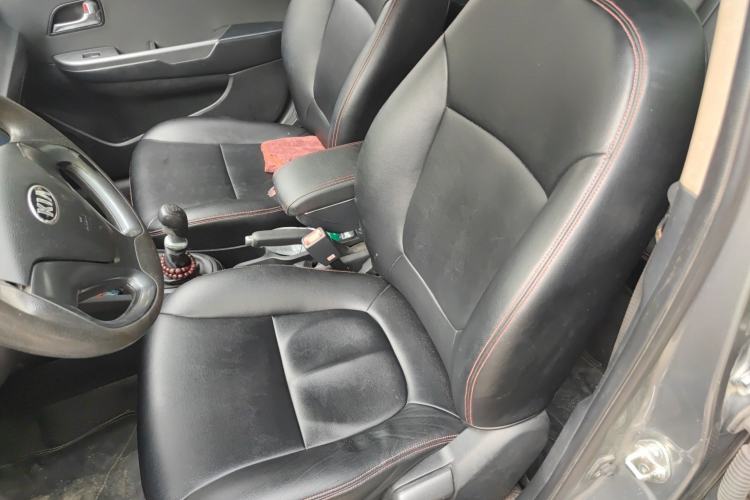 Used Kia K2 2015 Sedan 1.4L MT GLS