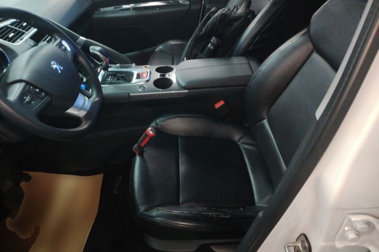 Used Peugeot 3008 2016 2.0L Automatic Classic Edition
