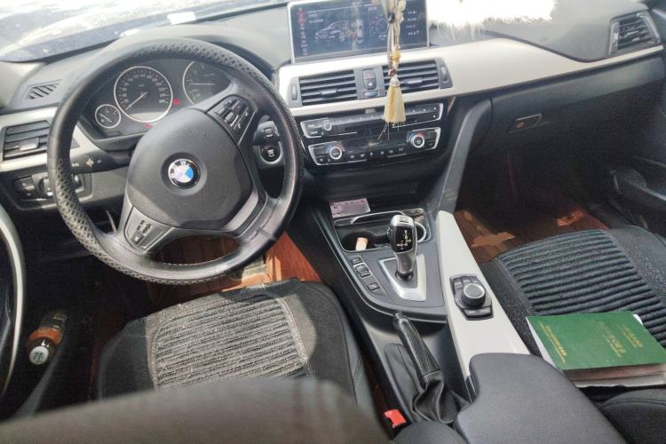 Used BMW 3 Series 2016 320Li Ambition Model
