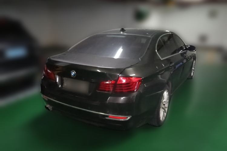 Used BMW 5 Series 2014 525Li Luxury Design Package Rear Right 45 Deg
