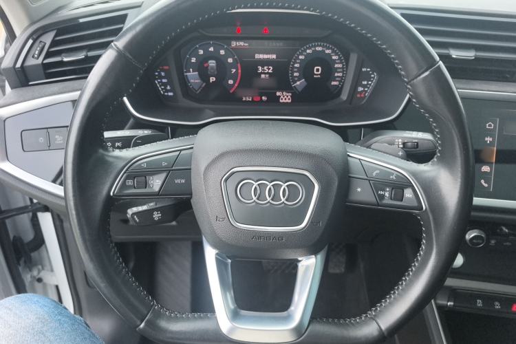 Used Audi Q3 2020 35 TFSI Fashion Dynamic Model Steering Wheel