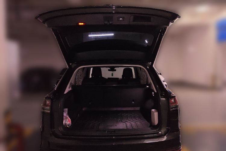 Used Volkswagen Tayron 2024 300TSI Two-Wheel-Drive Luxury Plus Advanced Version Trunk