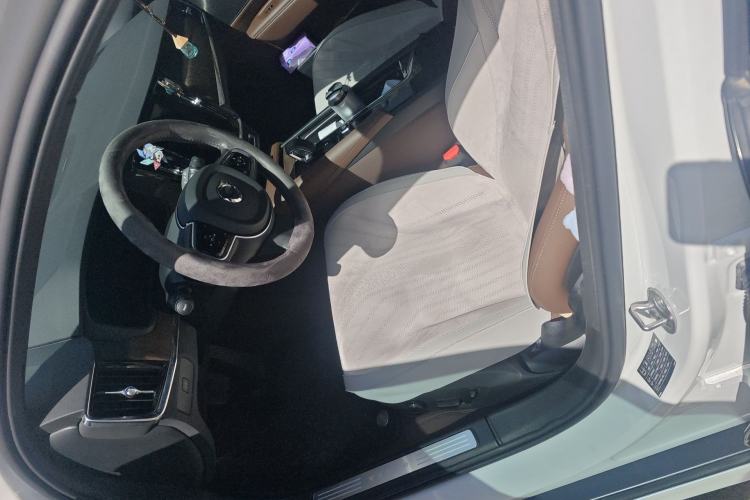 Used Volvo V90 2025 Cross Country B5 AWD Smart Range Edition
