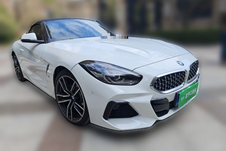 Used BMW Z4 2022 sDrive 25i M Sport Package Front Right 45 Deg