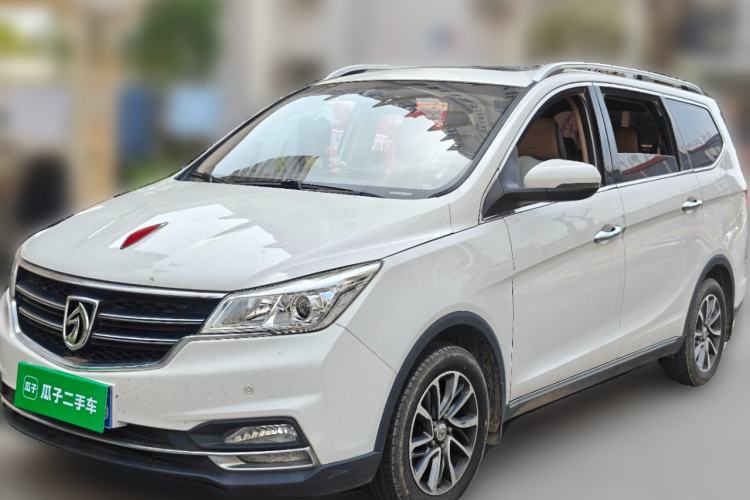 Used Baojun 730 2017 1.5T Manual Style 7 Seats China V
