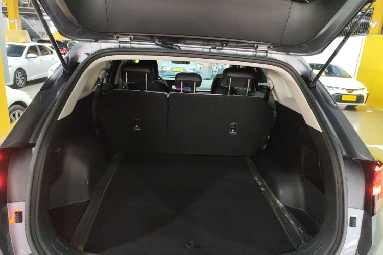 Used Kia Sportage (Chinese Domestic Model) 2025 1.5T Two-Wheel Drive Prestige Edition
