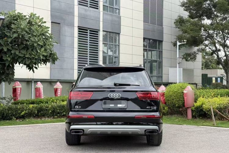 Used Audi Q7 2016 40 TFSI Comfort Model