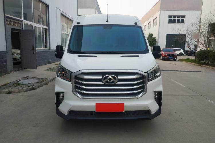 Used SAIC MAXUS Xintu V90 2022 2.0T Manual VAN Rear-Drive Extended Wheelbase High Roof with Dual Rear Tires 3-Seater
