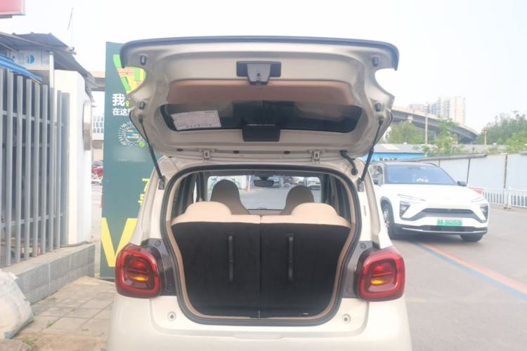 Used Wuling Hongguang MINIEV 2025 Four-Door Version Advanced Edition Trunk