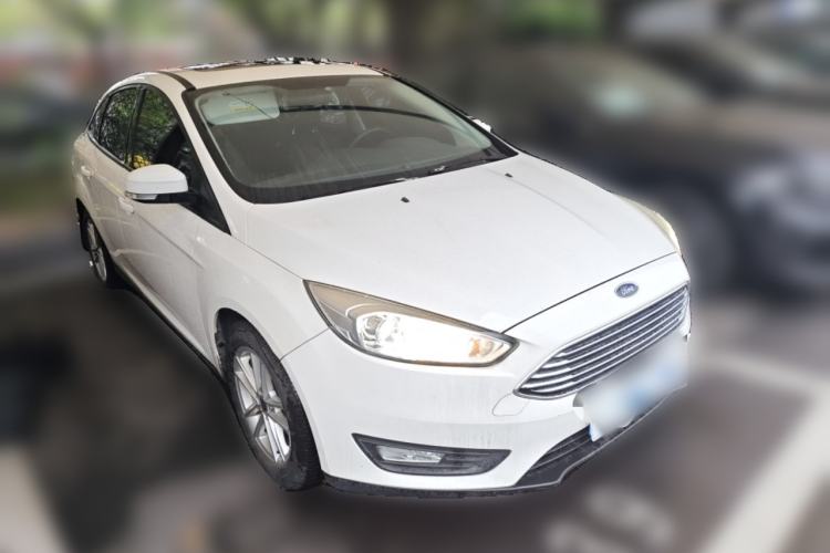 Used Ford Focus 2018 Sedan Classic 1.6L Automatic Trendy SmartDrive Edition Front Right 45 Deg