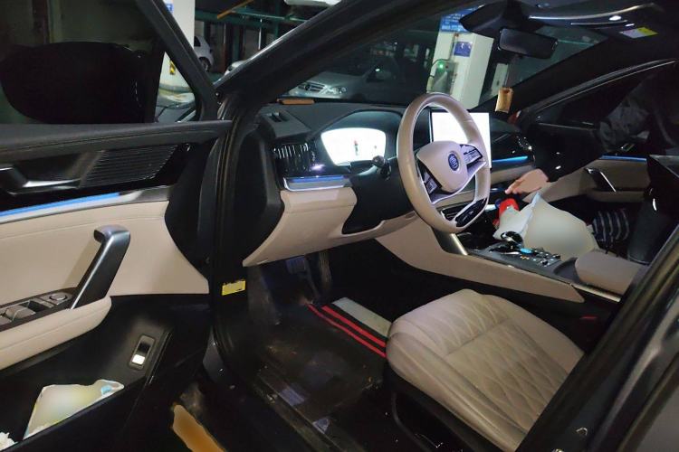 Used BYD Tang New Energy 2024 DM-i Glory Edition 112KM Prestige Model
