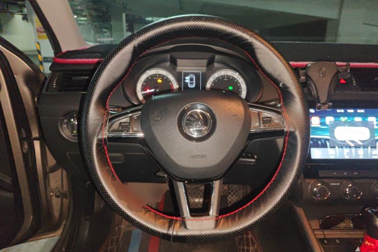 Used Skoda Octavia 2018 TSI230 DSG Luxury Edition Steering Wheel