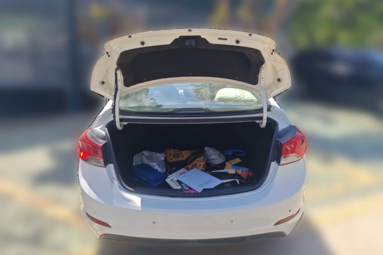 Used Hyundai Elantra (5th Generation / Langdong) 2015 1.6L Automatic Fashion Model