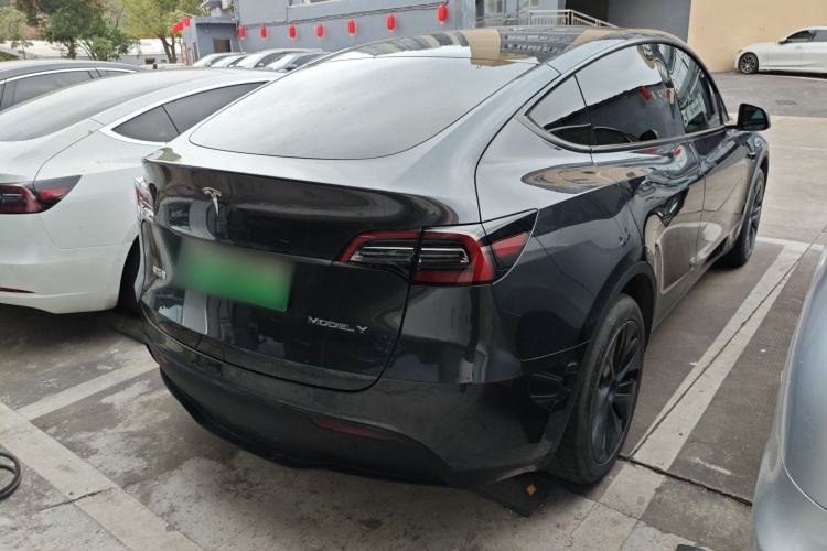 Used Tesla Model Y 2024 Long-Range All-Wheel-Drive Version