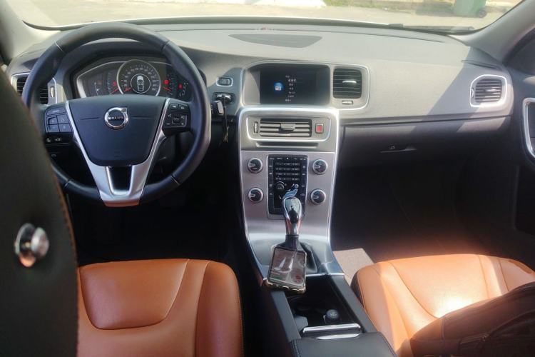 Used Volvo S60 2019 S60L T3 Intelligent Upgrade Edition Center Console