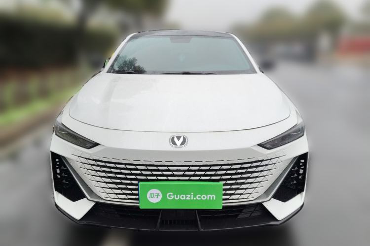 Used Changan UNI-V 2022 1.5T Prestige Version
