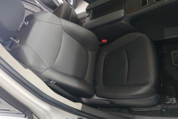 Used Toyota SIENNA 2023 2.5L Hybrid Comfort Edition Right Front Seat