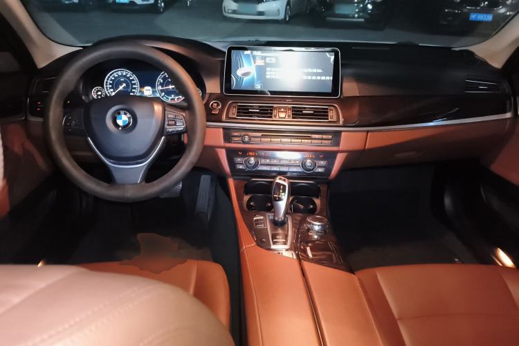 Used BMW 5 Series 2017 528Li Leading Model
