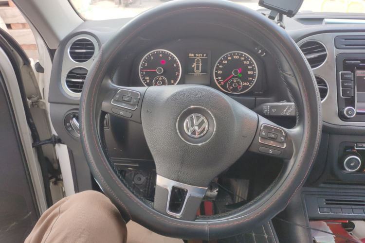 Used Volkswagen Tiguan 2012 2.0 TSI Automatic All-Wheel Drive Elite Edition Steering Wheel