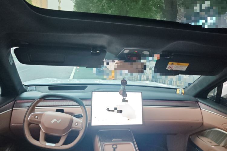 Used ONVO Luxeed L90 2025 Model—Ultra Six-Seater Version
