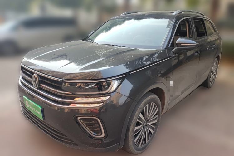 Used Volkswagen Tavendor 2023 330TSI Luxury Touring Edition