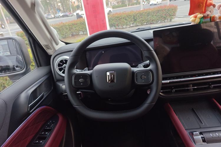 Used Tank 300 2025 2.0T Challenger
