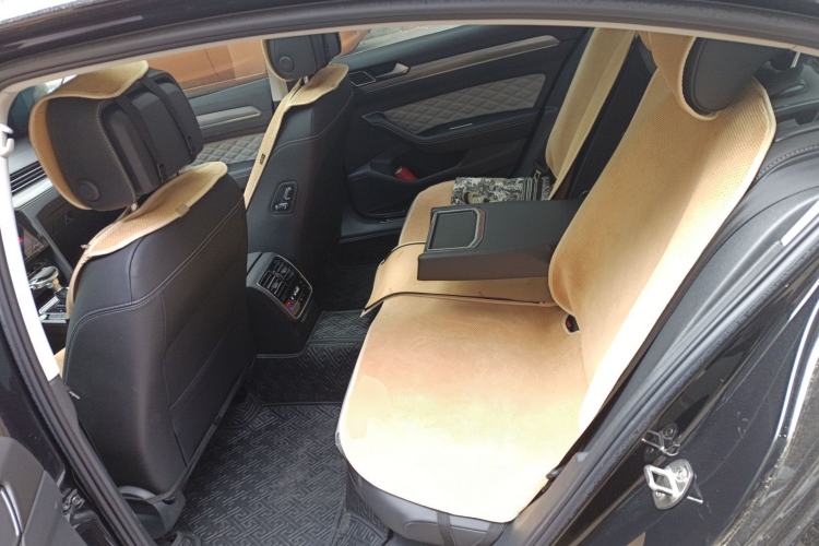 Used Volkswagen Magotan 2023 2 Million Units Limited Edition 330TSI DSG Leading Version