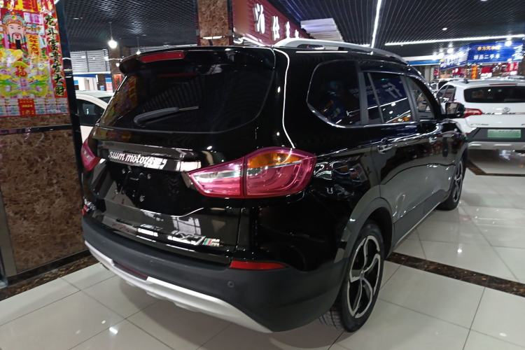 Used SWM X7 2016 1.5T Manual Luxury Edition 7 Seats Rear Right 45 Deg