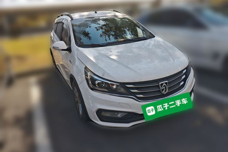 Used Baojun 310W 2017 1.5L Manual Fashion Model China V