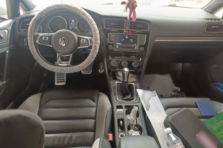 Used Volkswagen Golf 2017 280TSI Automatic R-Line Million-Vehicle Commemorative Edition