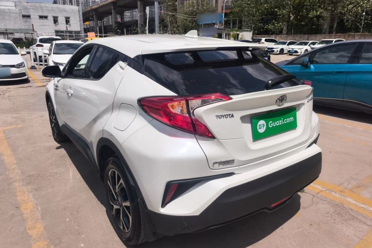 Used Toyota C-HR 2020 2.0L Leading Edition Exterior 2