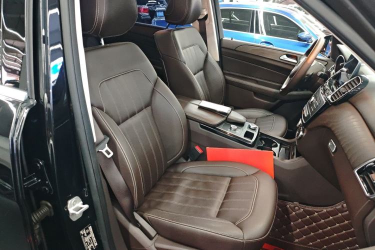 Used Mercedes-Benz GLE 2017 GLE 320 4MATIC Dynamic Model Right Front Seat