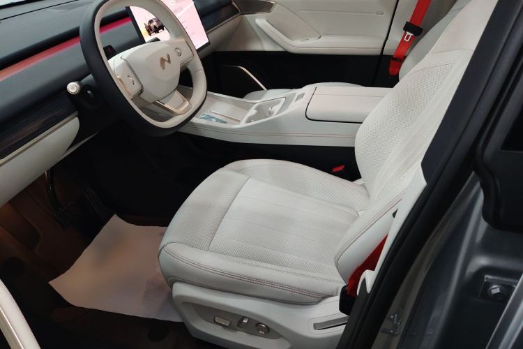 Used ONVO L60 2024 60 kWh Rear-Drive Version