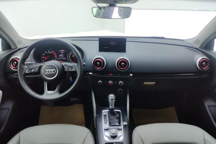 Used Audi A3 2019 Limousine 35 TFSI Fashion Edition China V standard
