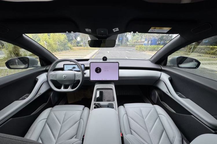 Used Nio ET5T 2025 75 kWh Touring Interior 5