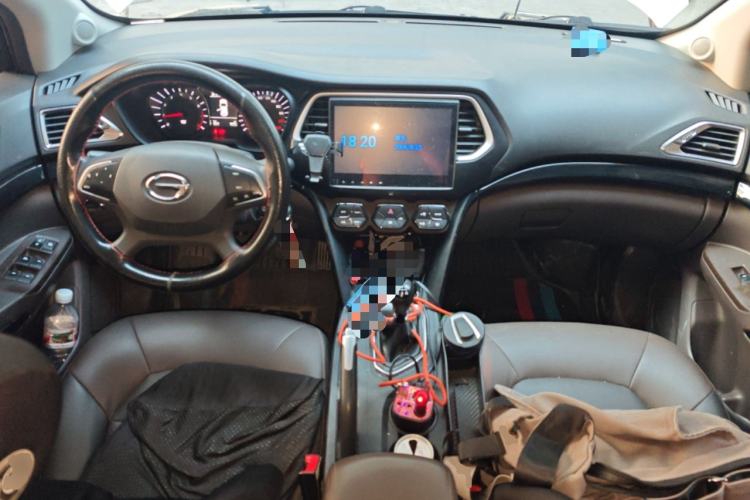 Used GAC Trumpchi GS4 2017 200T Manual Two-Wheel Drive Elite Edition Center Console