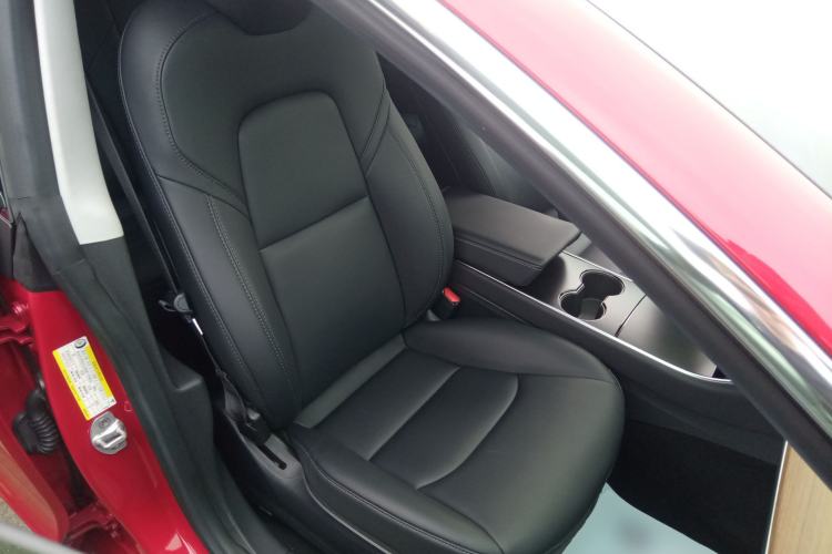 Used Tesla Model 3 2019 Long-Range Rear-Wheel-Drive Version Right Front Seat