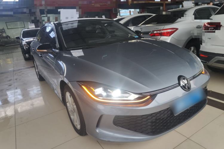 Used Volkswagen Lamando 2022 Lavida L 280TSI DSG Hot Edition Front Right 45 Deg