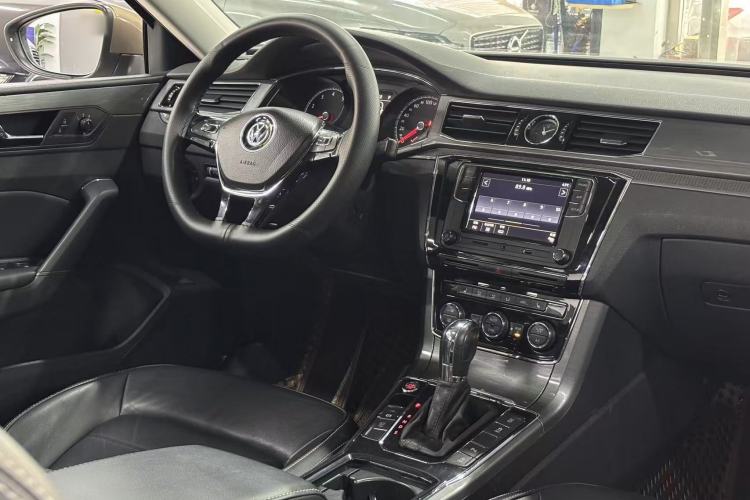 Used Volkswagen Passat 2017 330TSI DSG Luxury Edition