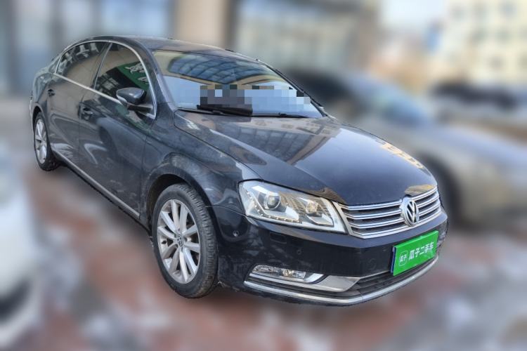 Used Volkswagen Magotan 2012 1.8TSI Prestige Model Front Right 45 Deg