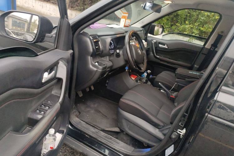 Used CHANGAN OSHAN X70A 2019 1.5L Manual Basic Version China VI Standard