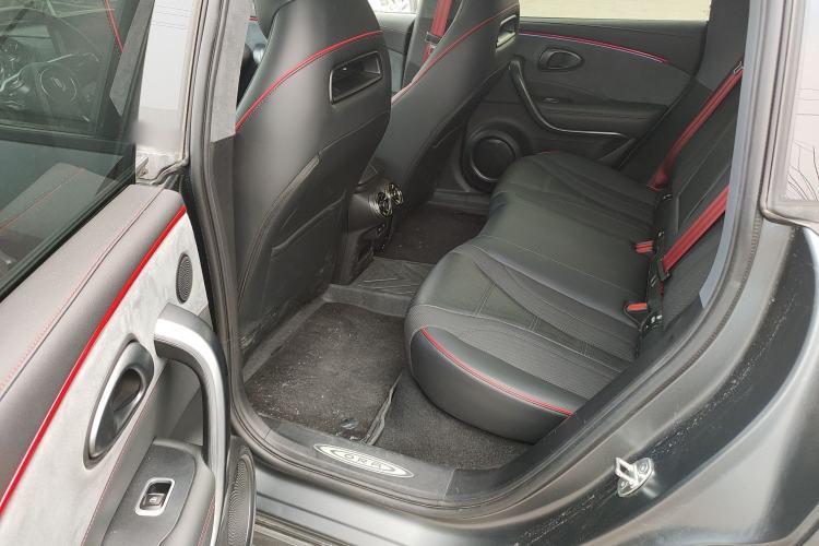 Used ORA Lightning Cat 2024 Dark Night Edition 600 km All-Wheel-Drive High-Performance Version
